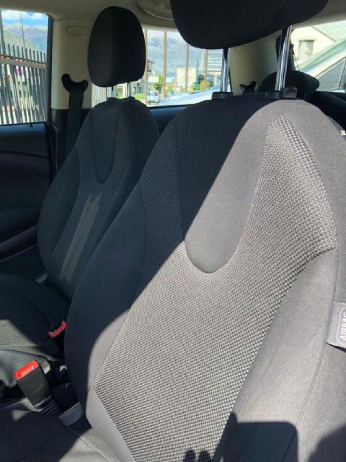 MINI Mini 1.6 16V Cooper D (15)