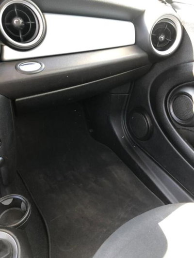 MINI Mini 1.6 16V Cooper D (19)