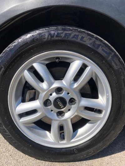 MINI Mini 1.6 16V Cooper D (6)