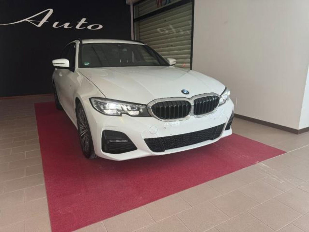 BMW Serie 3 Touring 320d  Msport (4)