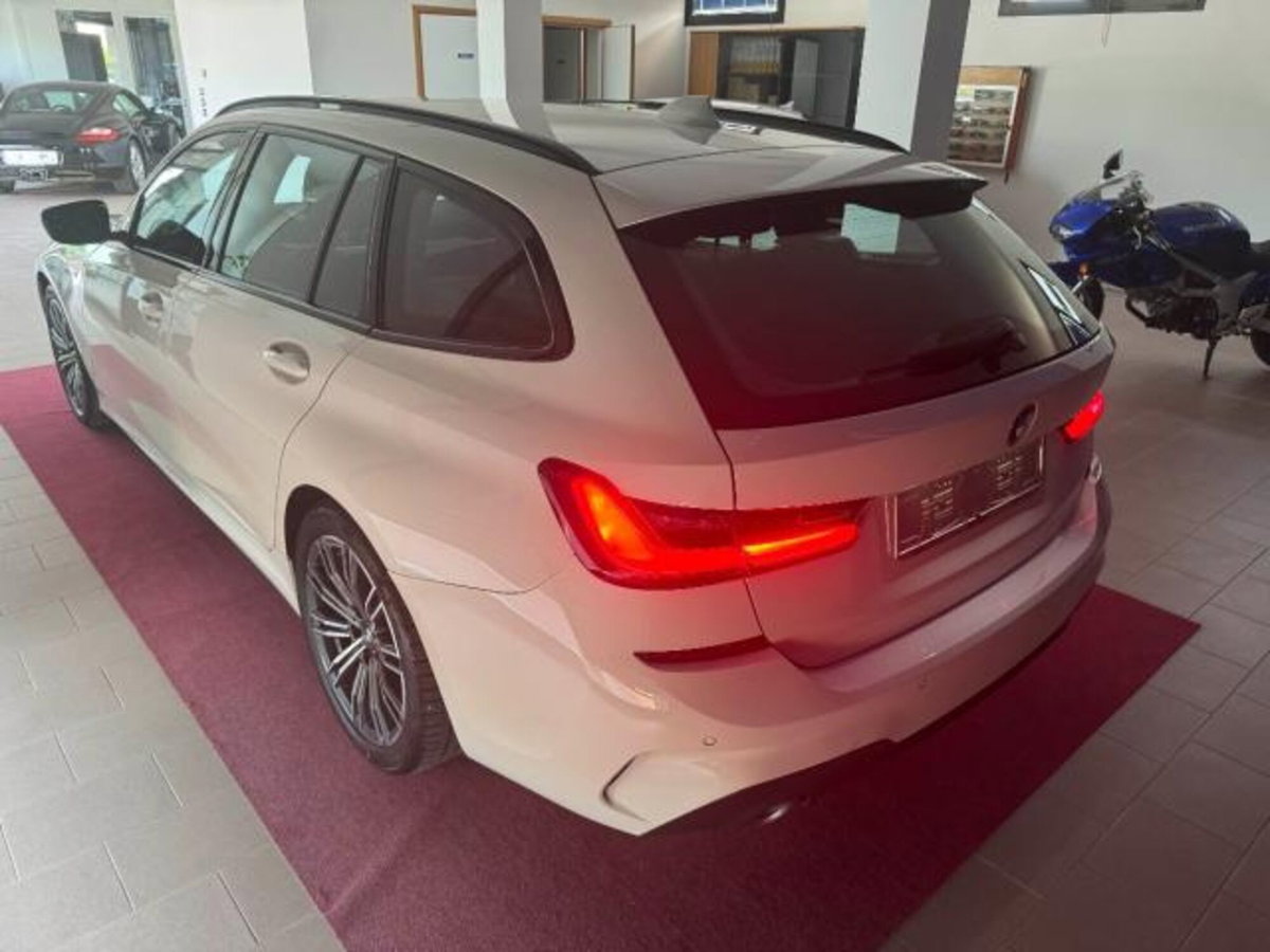 BMW Serie 3 Touring 320d  Msport (5)