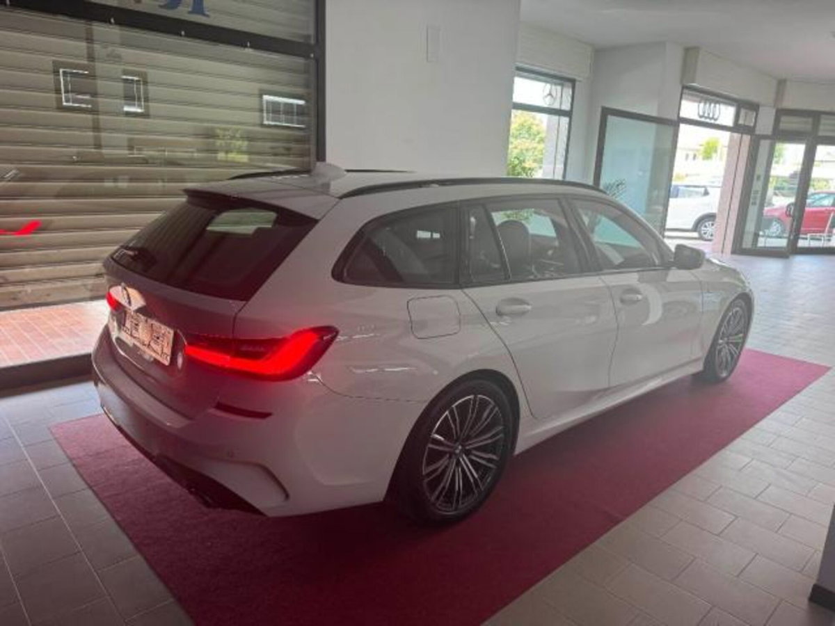 BMW Serie 3 Touring 320d  Msport (7)