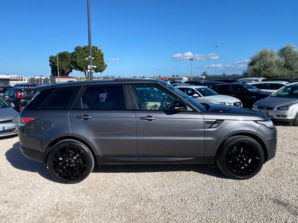 Land Rover Range Rover Sport 3.0 SDV6 Autobiography (2)