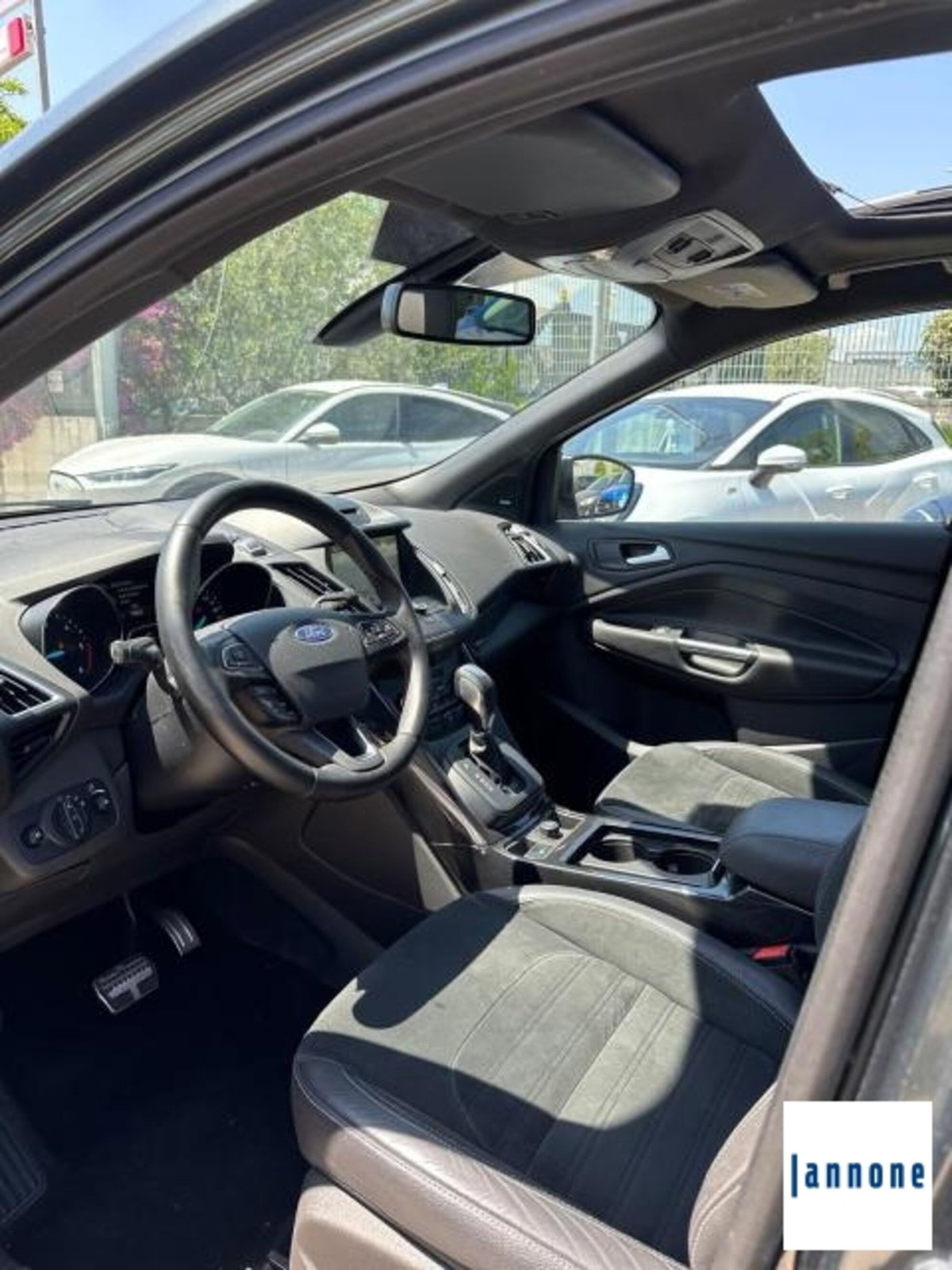 Ford Kuga 2.0 TDCI 150 CV S&S 4WD ST-Line (11)