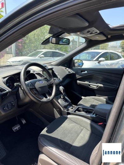 Ford Kuga 2.0 TDCI 150 CV S&S 4WD ST-Line (11)