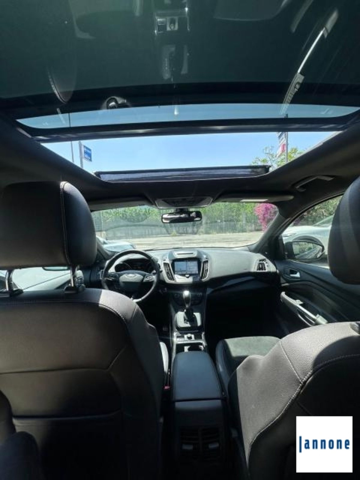 Ford Kuga 2.0 TDCI 150 CV S&S 4WD ST-Line (9)