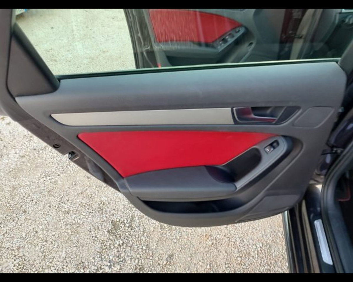 Audi A4 Avant 2.0 16V TDI multitronic (18)
