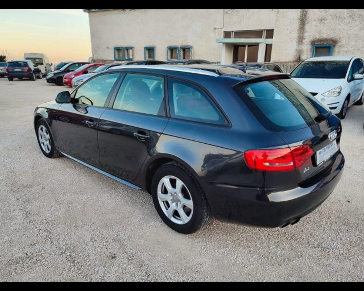 Audi A4 Avant 2.0 16V TDI multitronic (9)