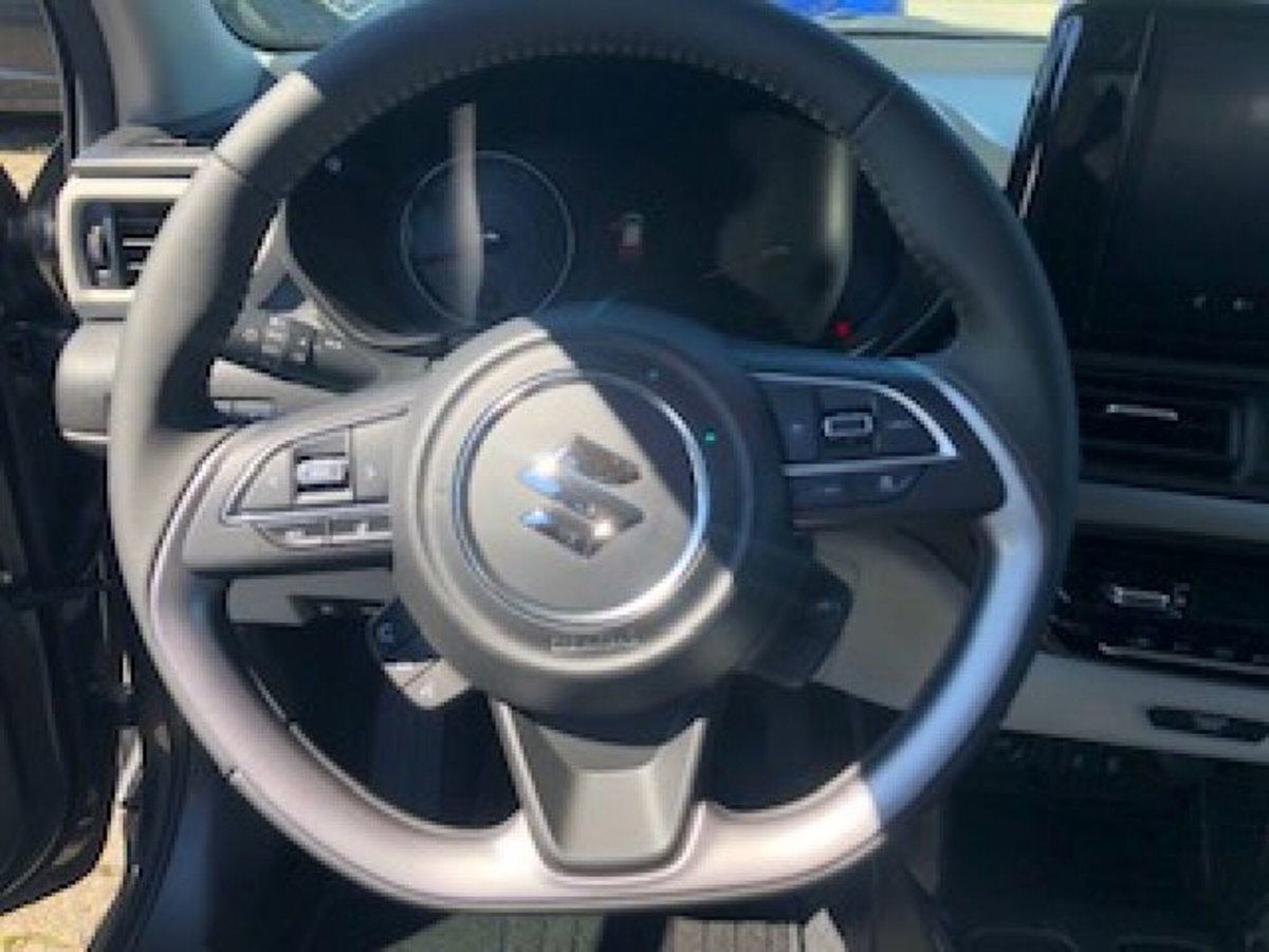 Suzuki Swift 1.2h Top 2wd cvt (10)