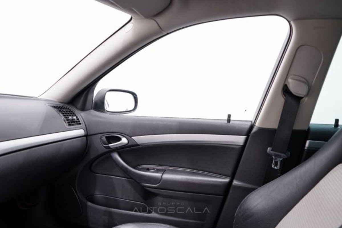 Saab 9-3 Station Wagon 1.9 TiD 16V DPF Anniversary (18)