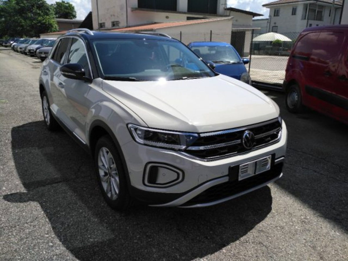 Volkswagen T-Roc 1.5 tsi Style dsg (2)