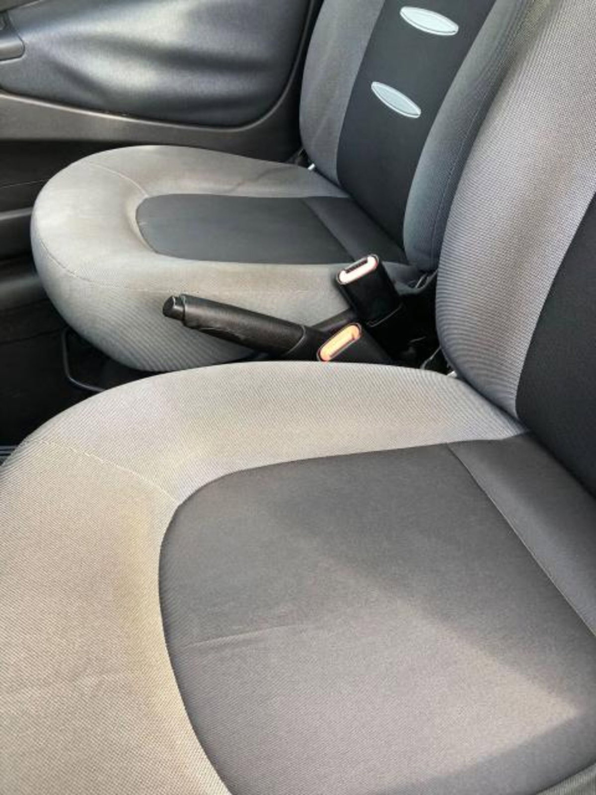 Lancia Ypsilon 1.3 MJT 75 CV Platino (11)