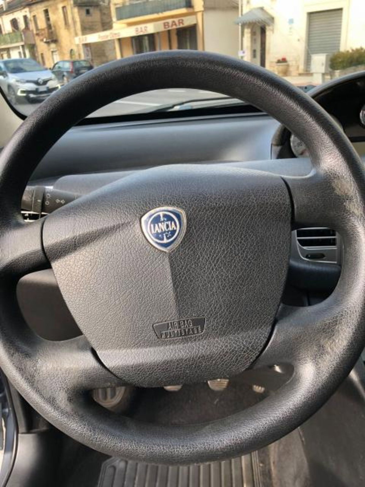 Lancia Ypsilon 1.3 MJT 75 CV Platino (8)