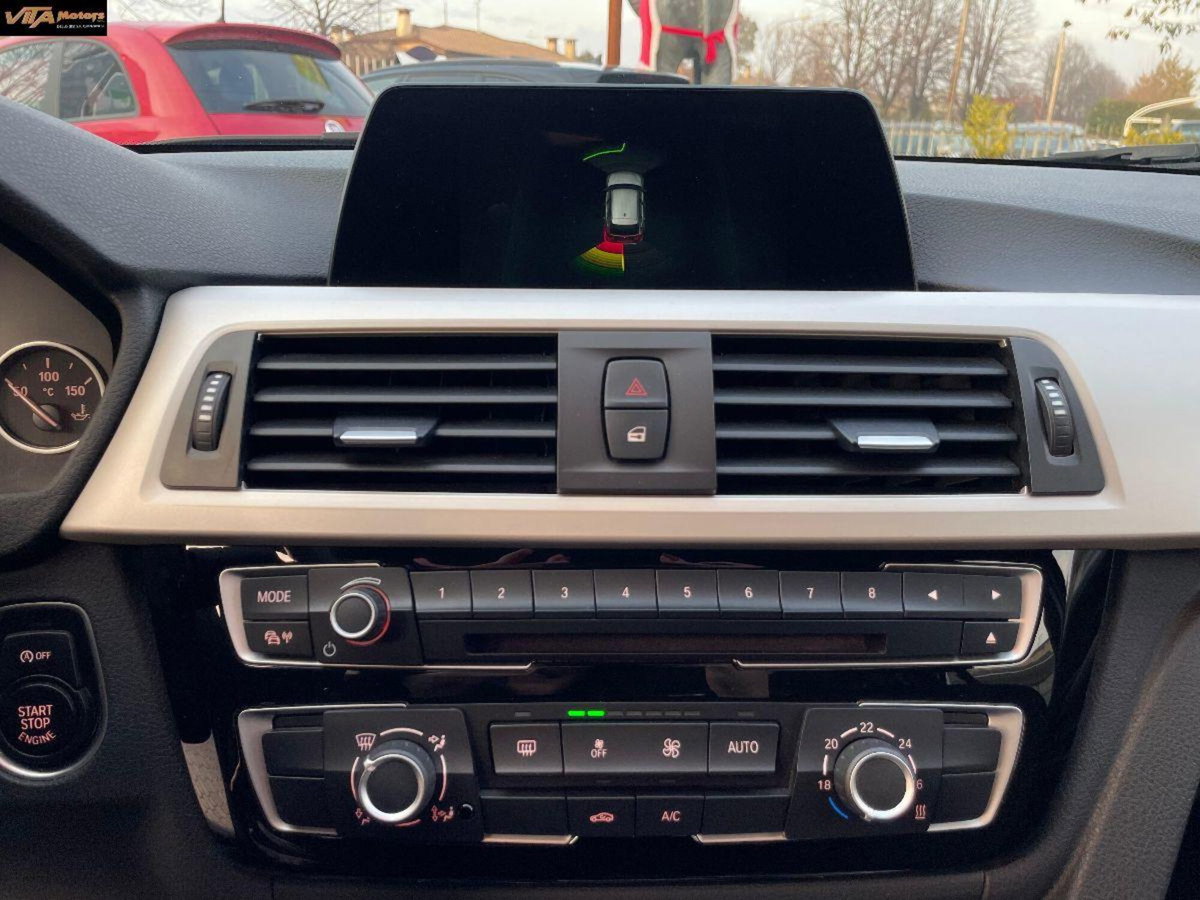 BMW Serie 3 Touring 318d  Business Advantage aut. (14)