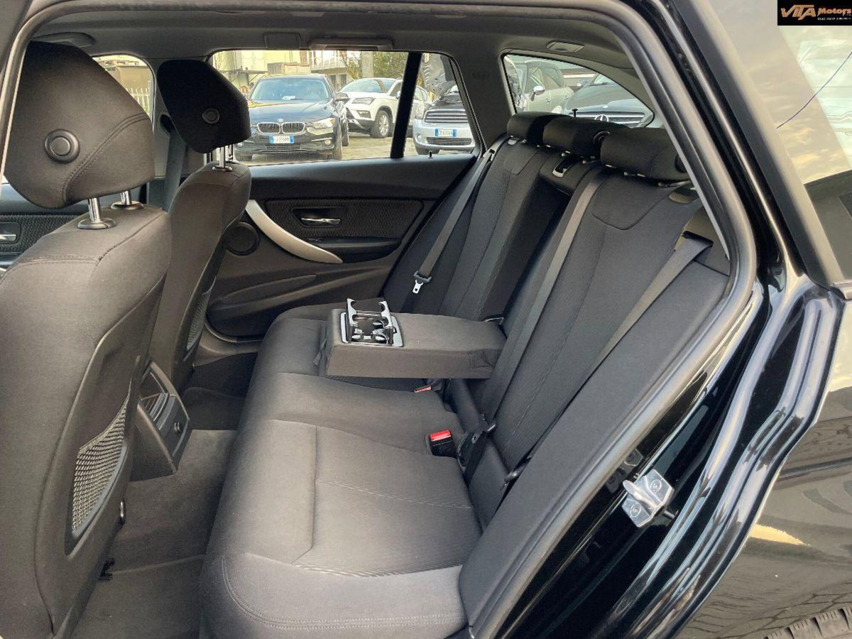 BMW Serie 3 Touring 318d  Business Advantage aut. (15)