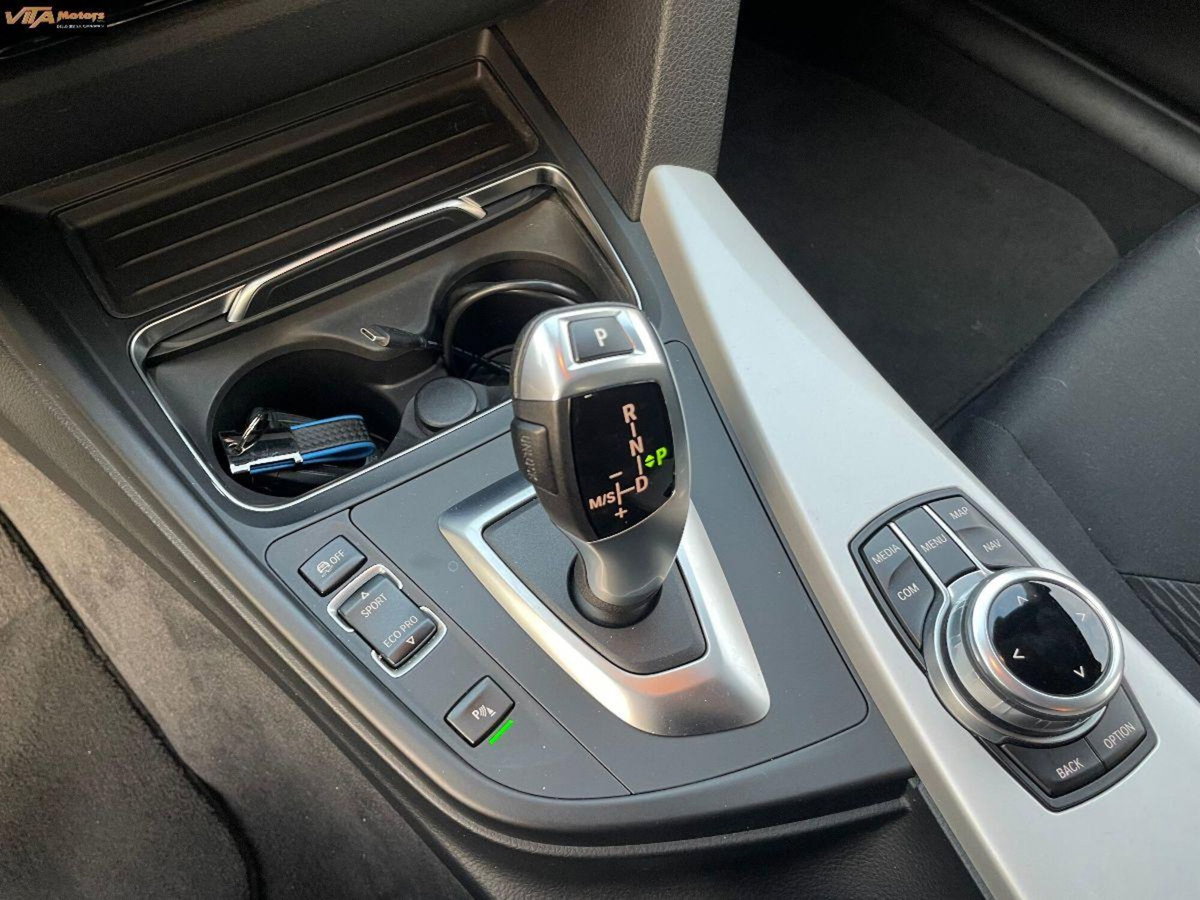 BMW Serie 3 Touring 318d  Business Advantage aut. (16)