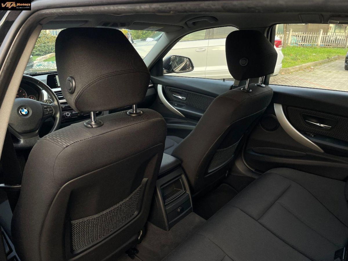 BMW Serie 3 Touring 318d  Business Advantage aut. (17)