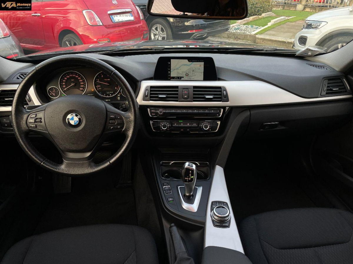 BMW Serie 3 Touring 318d  Business Advantage aut. (18)