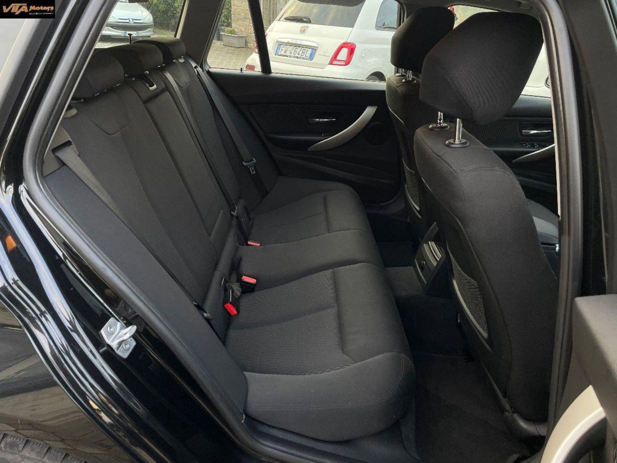 BMW Serie 3 Touring 318d  Business Advantage aut. (19)
