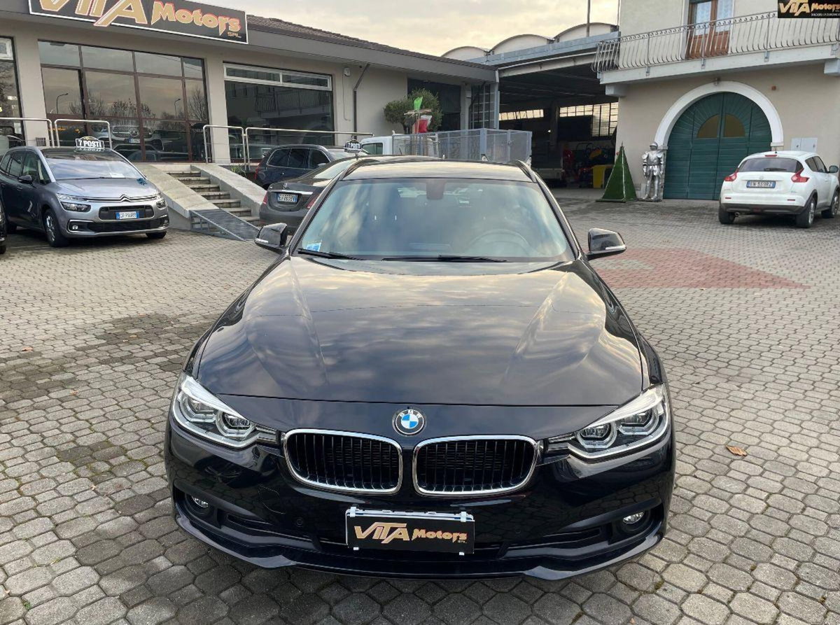 BMW Serie 3 Touring 318d  Business Advantage aut. (2)