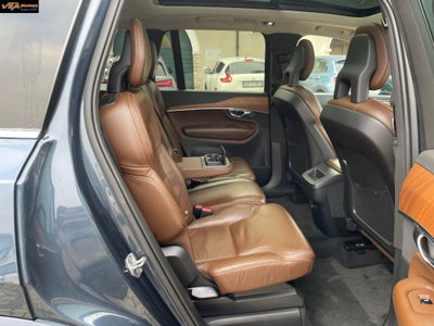 Volvo XC90 D5 AWD Geartronic 7 posti Inscription (12)