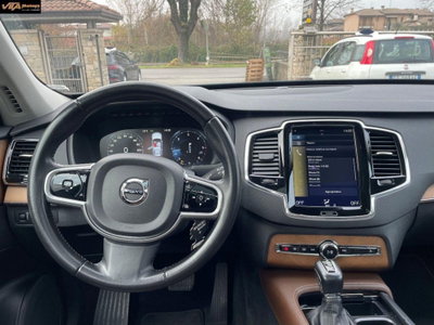 Volvo XC90 D5 AWD Geartronic 7 posti Inscription (14)