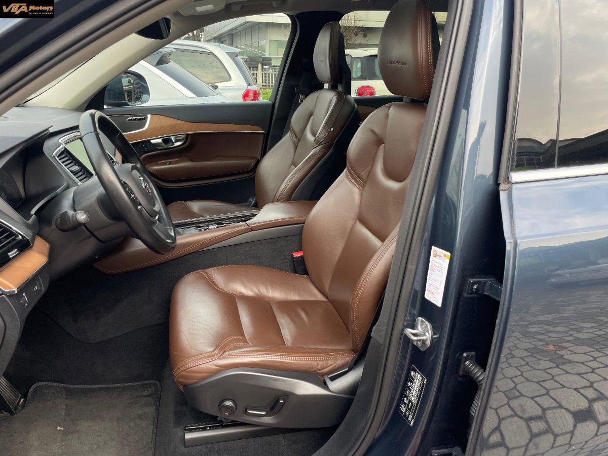 Volvo XC90 D5 AWD Geartronic 7 posti Inscription (20)