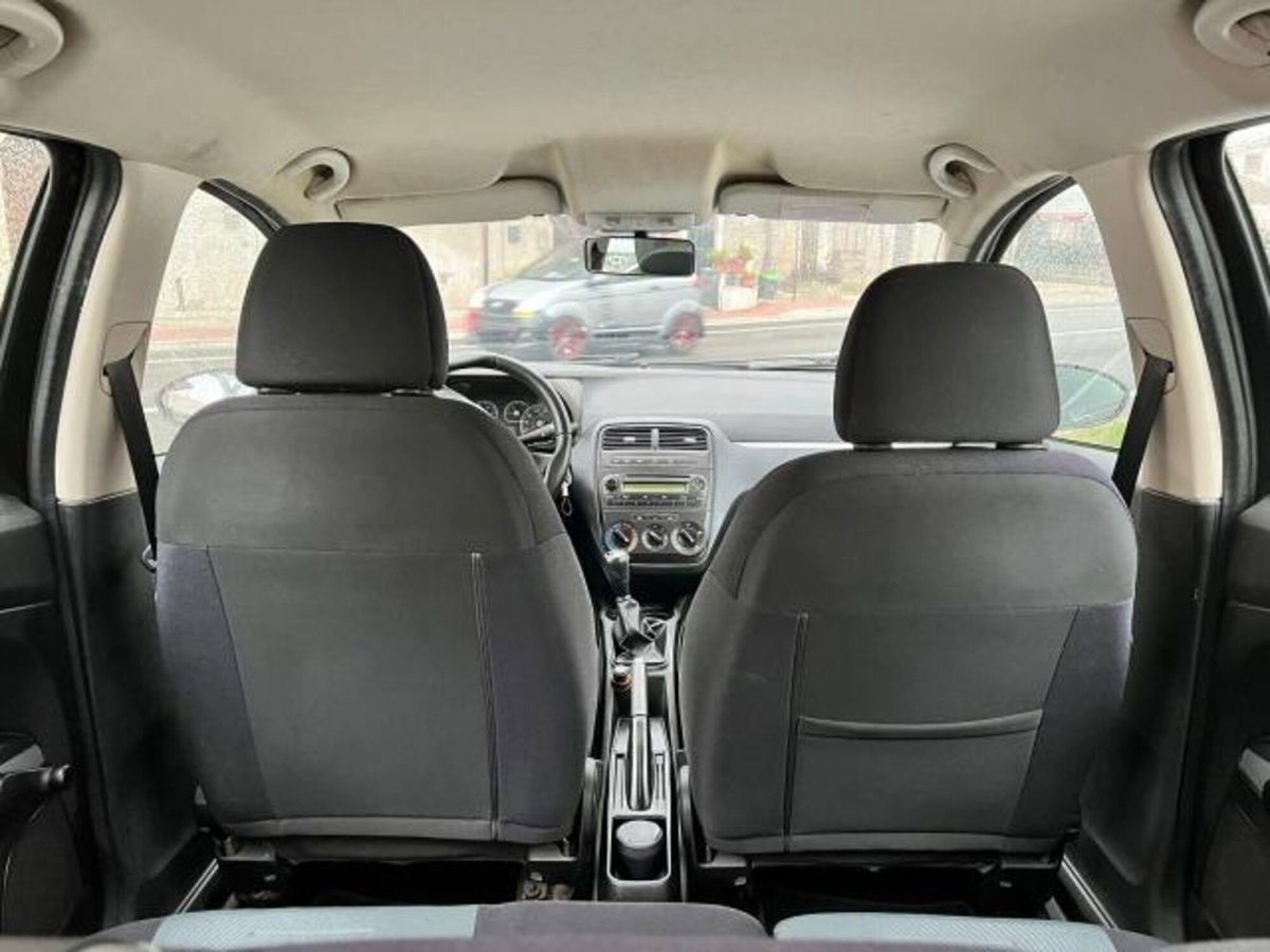 Fiat Grande Punto 1.3 MJT 75 CV 5 porte Dynamic (16)