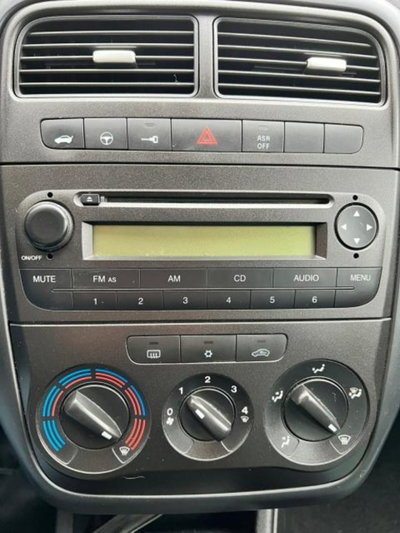 Fiat Grande Punto 1.3 MJT 75 CV 5 porte Dynamic (13)
