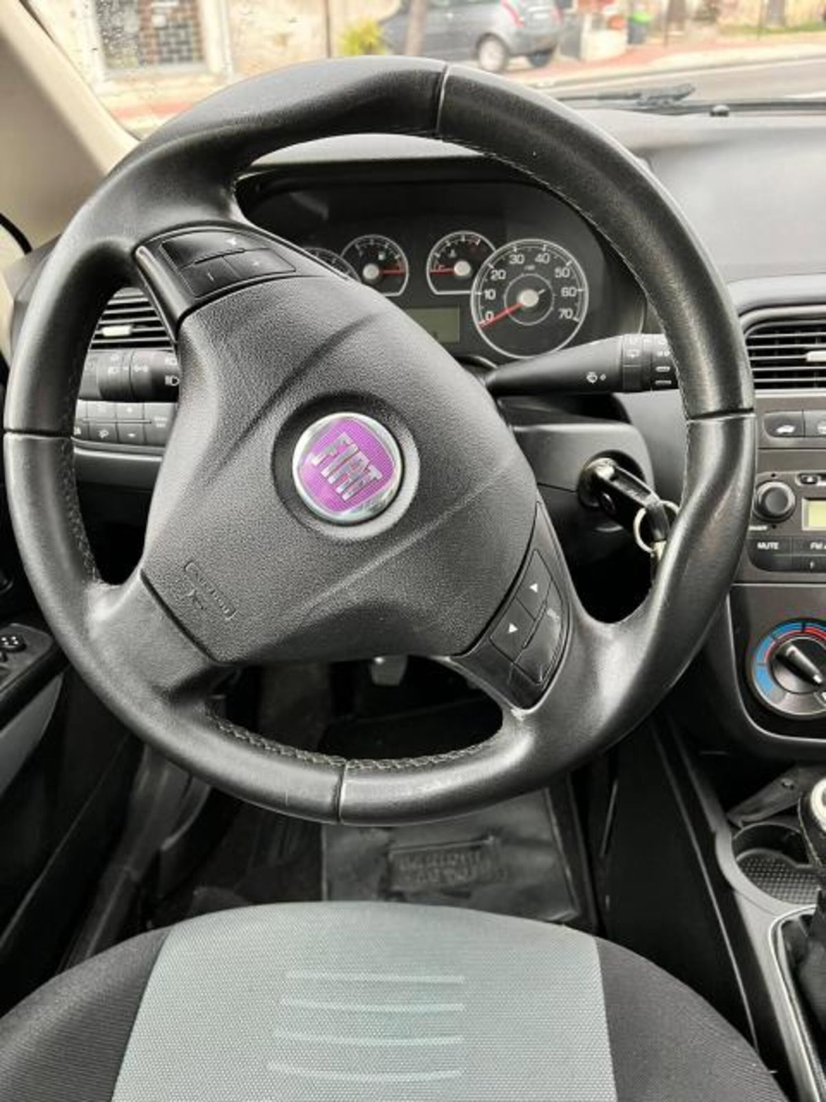 Fiat Grande Punto 1.3 MJT 75 CV 5 porte Dynamic (9)