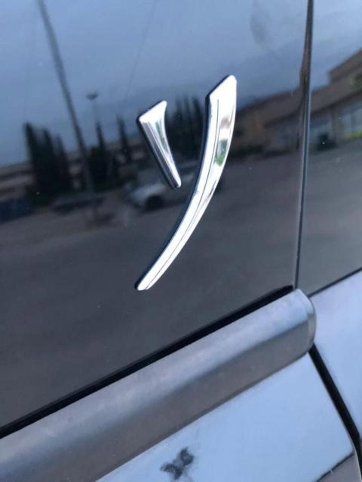 Lancia Ypsilon 1.3 MJT 75 CV Platino (10)