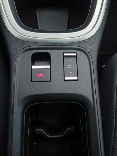 Jeep Avenger 1.2 turbo e-hybrid mhev Summit fwd 110cv edct6 (14)