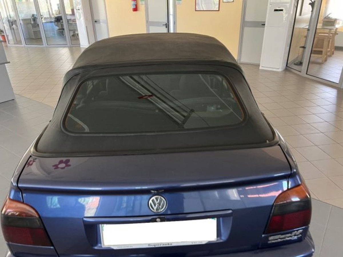 Volkswagen Golf Cabrio 1.8/75 CV cat Pink Floyd (5)