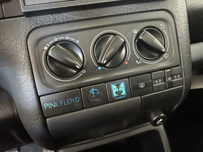 Volkswagen Golf Cabrio 1.8/75 CV cat Pink Floyd (7)