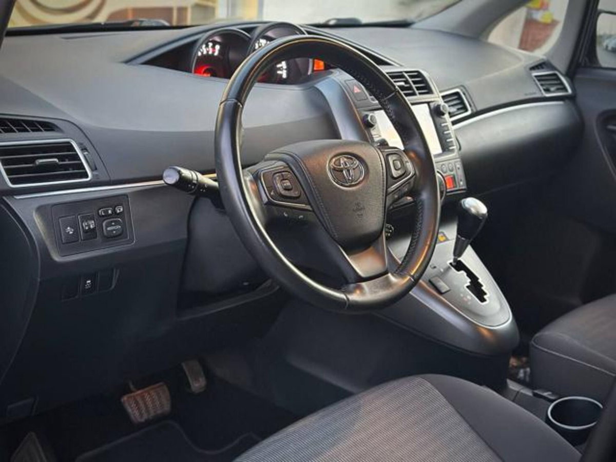 Toyota Verso 1.8 CVT Sol 7 posti (16)