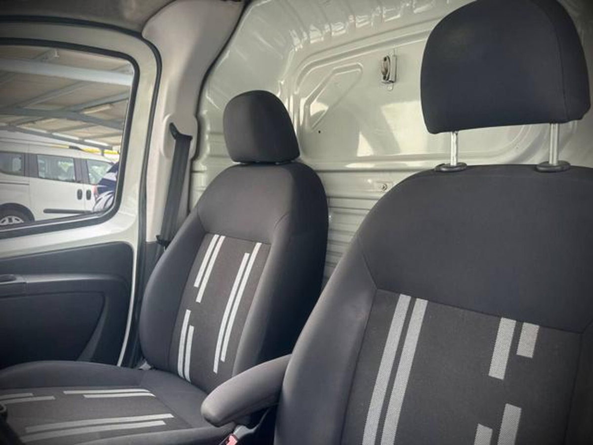 Fiat Fiorino 1.4 8V Furgone (19)