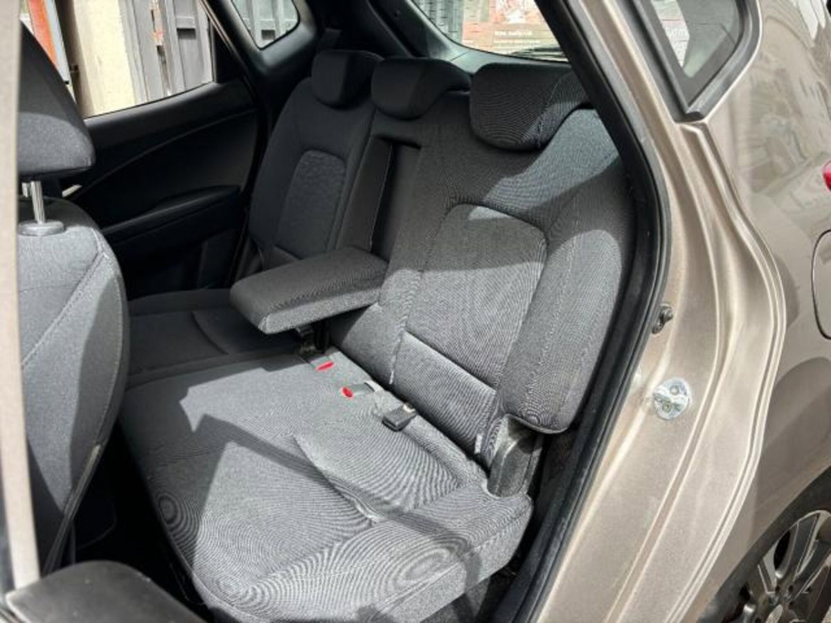Hyundai ix20 1.4 CRDI 90 CV XPossible (16)