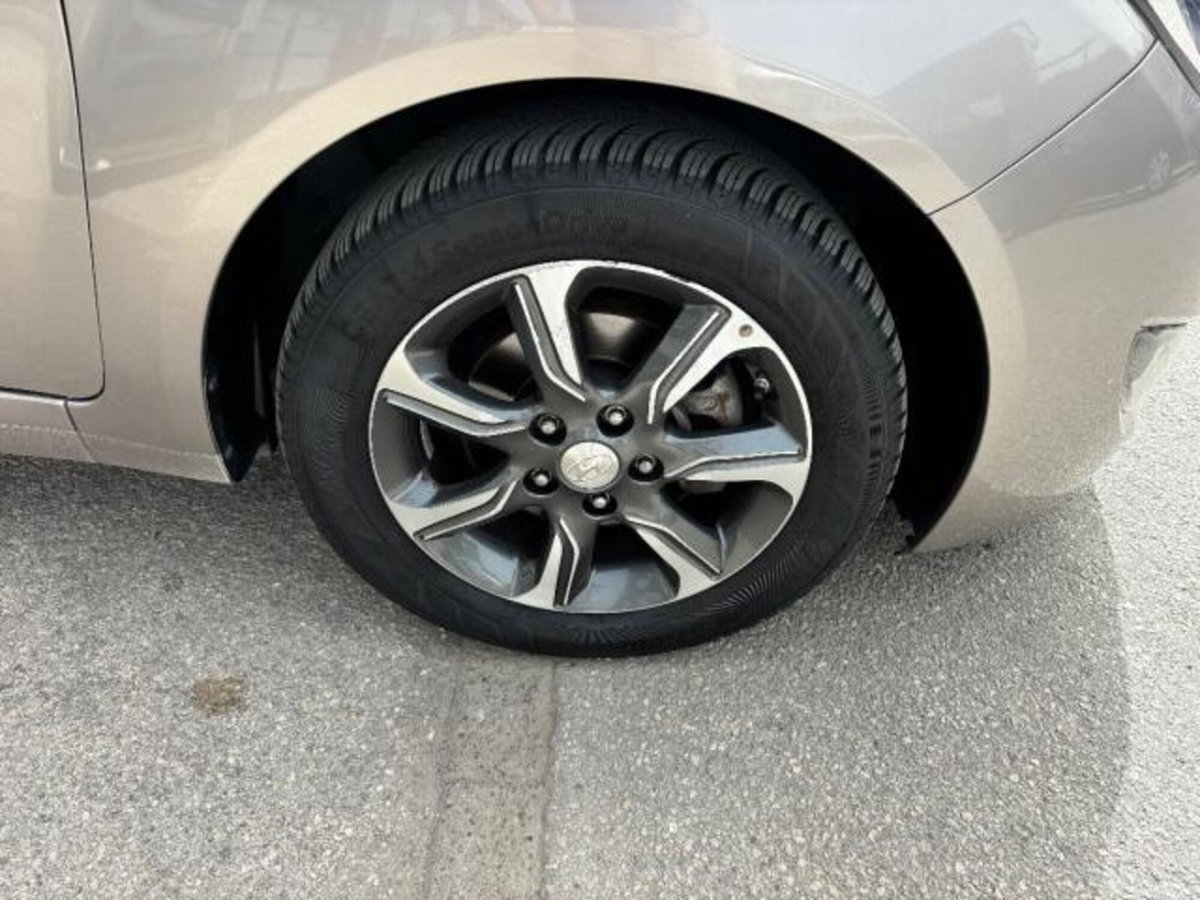 Hyundai ix20 1.4 CRDI 90 CV XPossible (9)