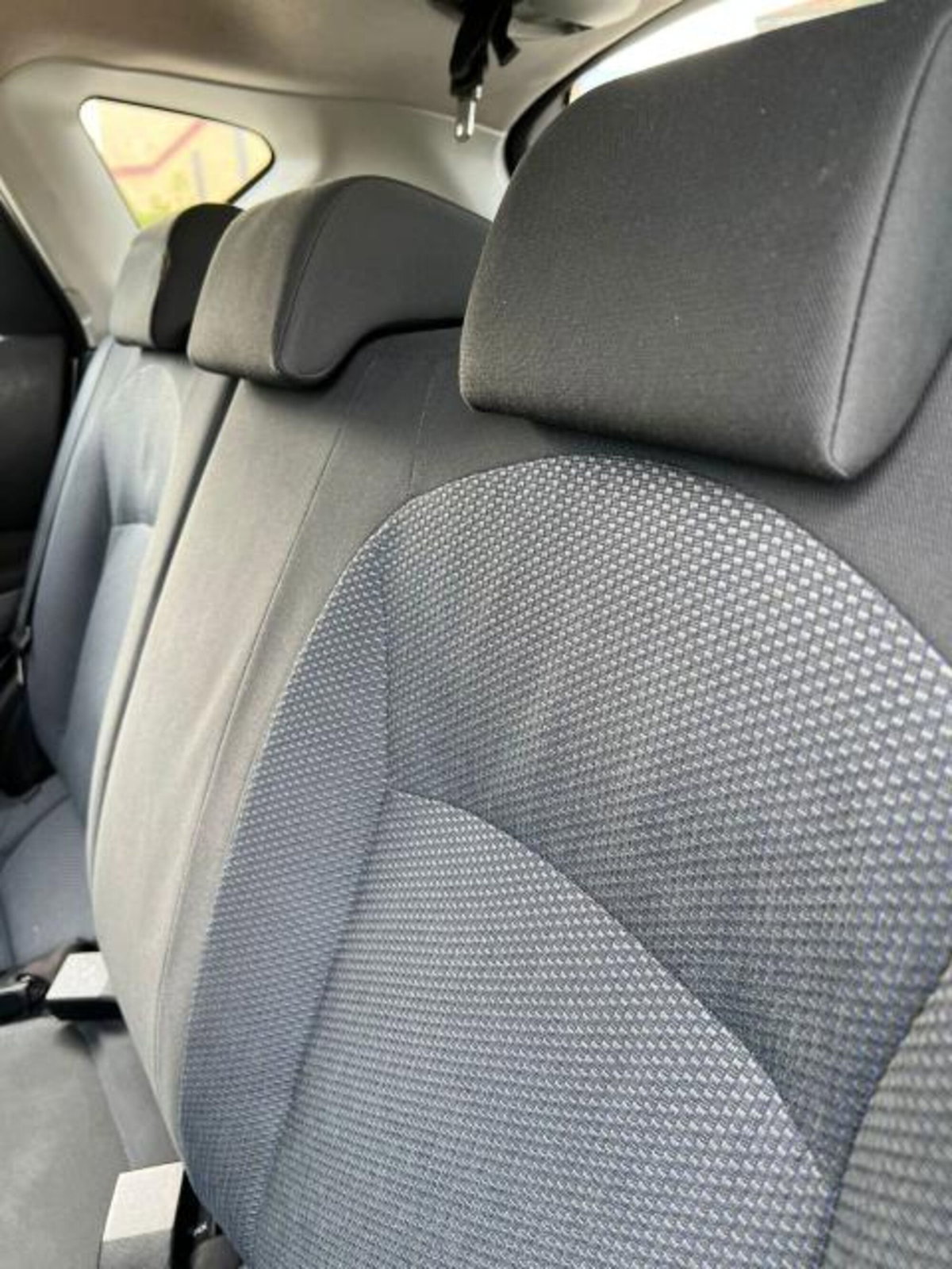 Nissan Qashqai 1.5 dCi Acenta (17)