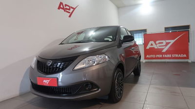 Lancia Ypsilon 1.0 FireFly 5 porte S&S Hybrid Ecochic Silver  nuova