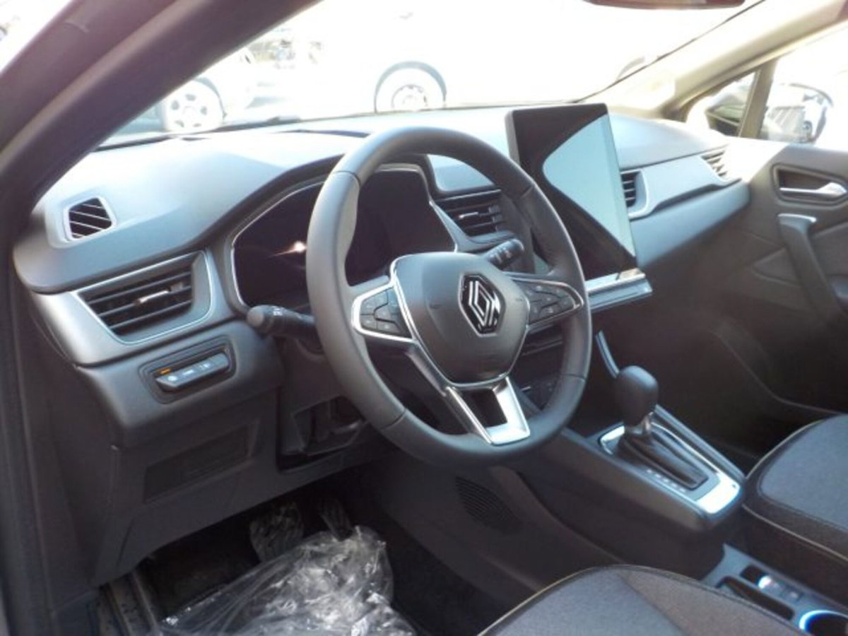 Renault Captur 1.2 eco-g Techno 120cv (6)