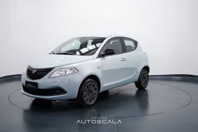 Lancia Ypsilon 1.0 FireFly 5 porte S&S Hybrid Ecochic Silver  nuova