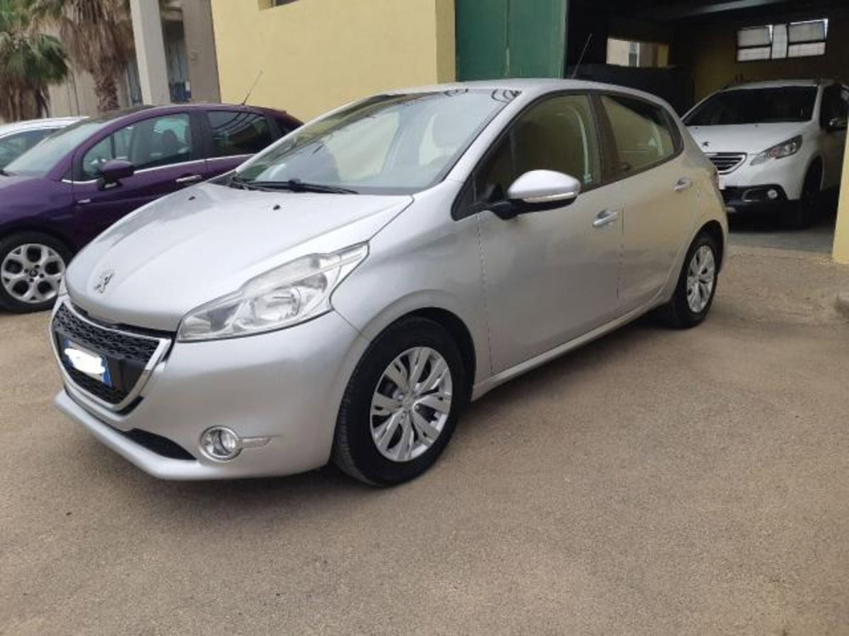 Peugeot 208 VTi 82 CV 5 porte Active (2)