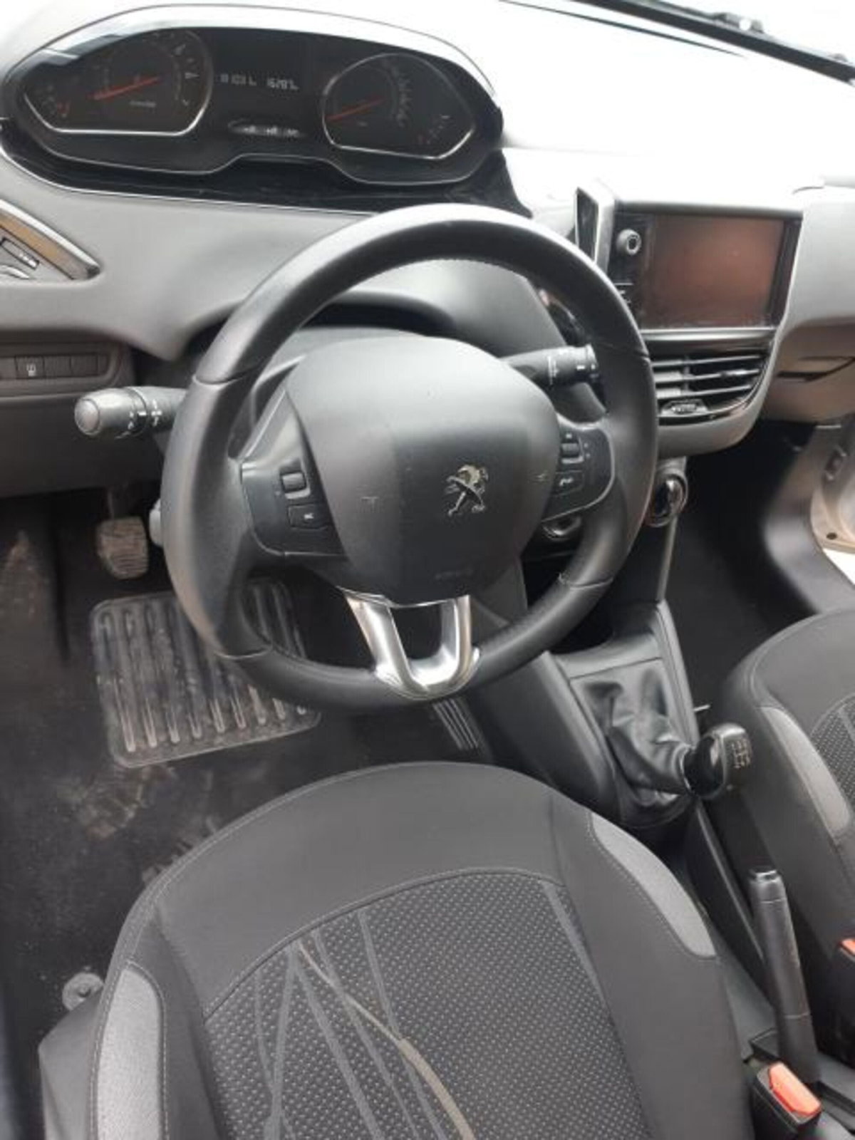 Peugeot 208 VTi 82 CV 5 porte Active (5)