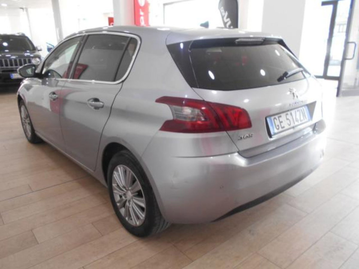 Peugeot 308 PureTech Turbo 130 S&S Allure Pack (4)