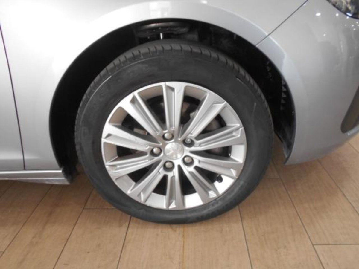 Peugeot 308 PureTech Turbo 130 S&S Allure Pack (5)