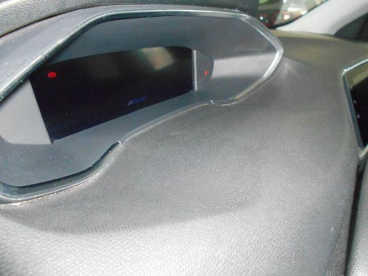 Peugeot 308 PureTech Turbo 130 S&S Allure Pack (6)