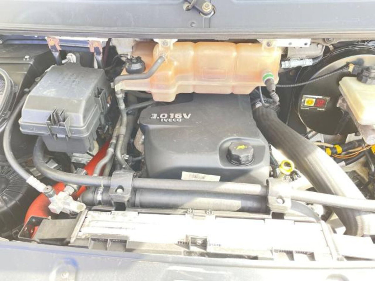 Iveco Daily Telaio 35C18 3.0 Hpt PM-RG Cabinato (9)