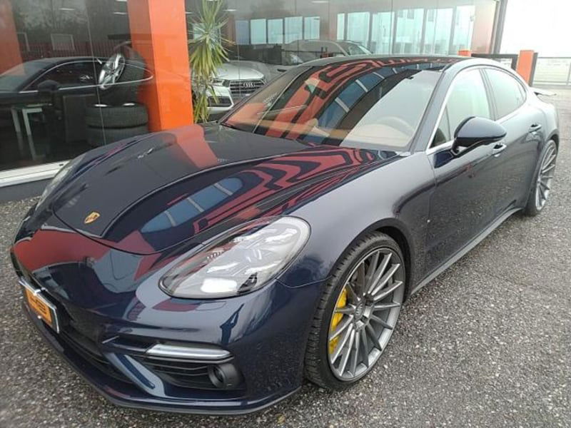 Porsche Panamera 4.0 Turbo