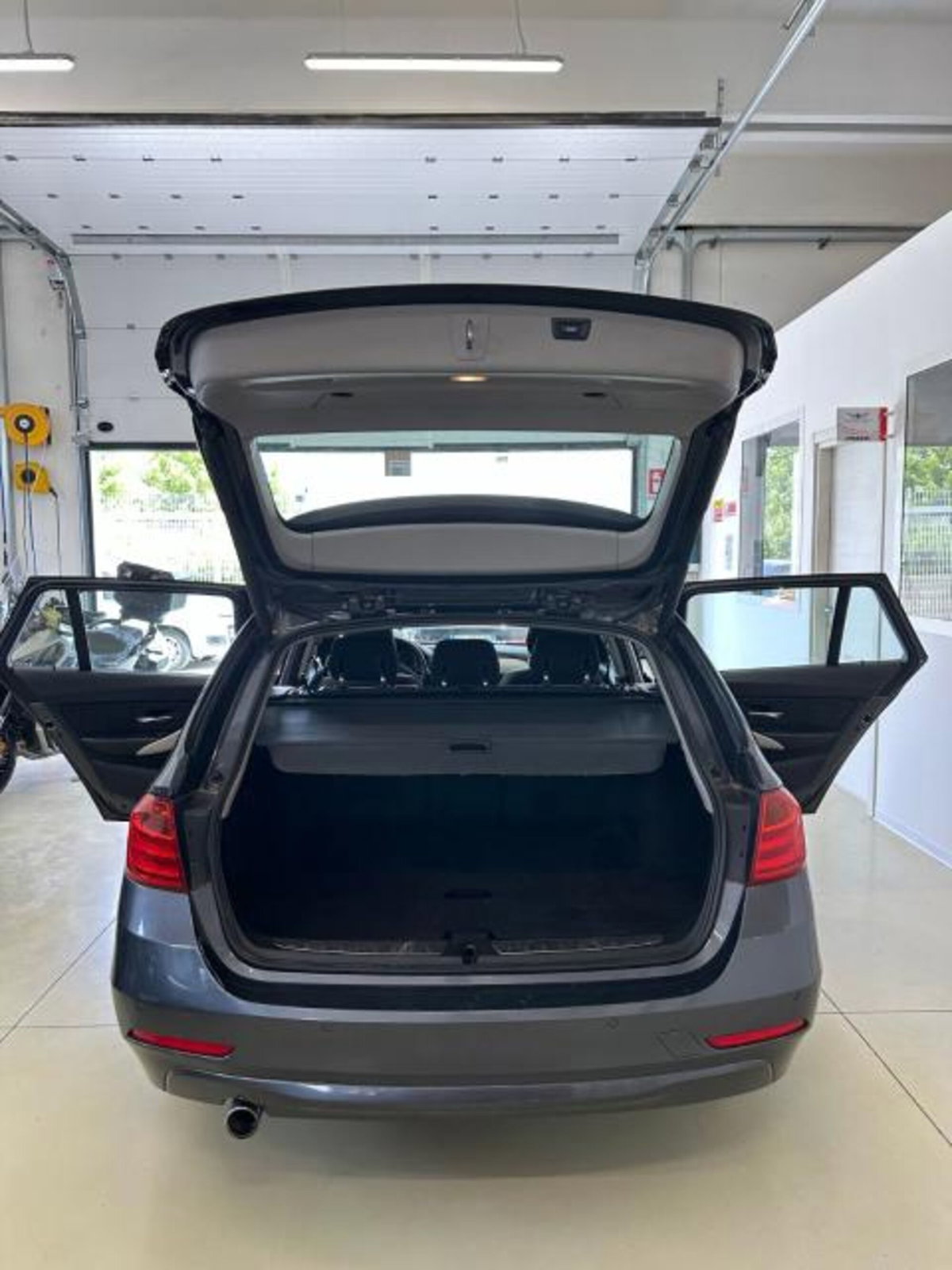 BMW Serie 3 Touring 316d  Sport (18)